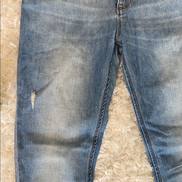 DL1961 light wash distressed jeans - Picture 3 of 8